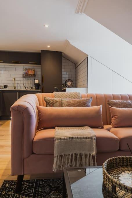 The West End Loft - 5* Retreat - Private Parking! Apartamento Glasgow Exterior foto